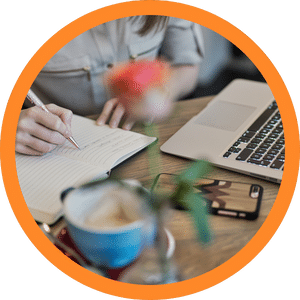 Garde d’enfants éducative et soutien scolaire à domicile avec intervenants qualifiés – Petits Plus